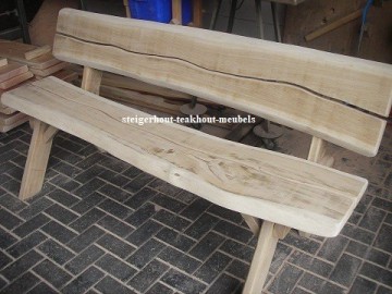 Douglas boomstam bankjes rugleuning dichtbij n