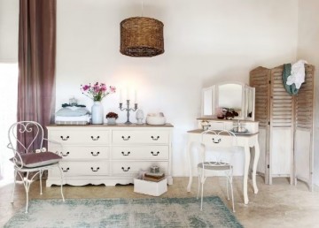 Dressoir wit creme laden sfeer