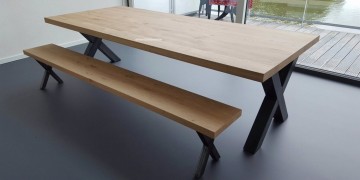 Eiken eetkamerbankje x poot  en tafel x poot n1