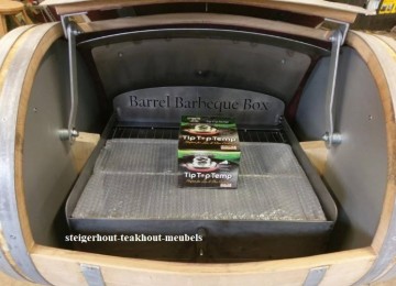 Eiken wijnvat barbecue binnen n