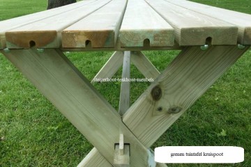 Grenen tuintafel kruispoot detail n