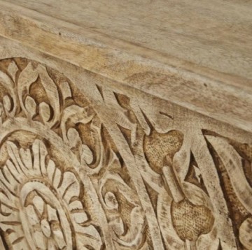 Mangohout opbergkist houtsnijwerk detail