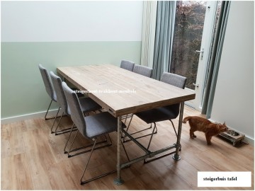 Steigerbuis tafel sfeer n