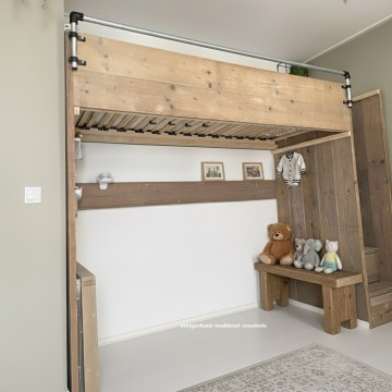 Steigerhout hoogslaper trap bed sfeer 1