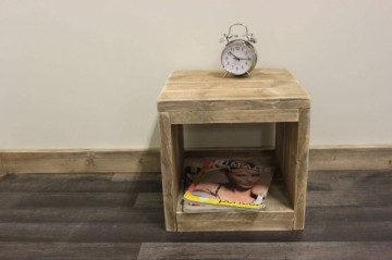 Steigerhout nachtkastje open