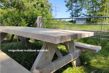 Steigerhout picknicktafel 5dik dichtbij n