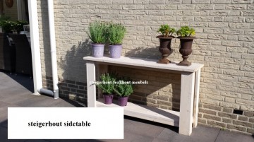 Steigerhout sidetable poten onderblad