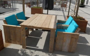 Steigerhout tafel classic kussen blauw