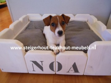 Steigerhout20hondenmand20noa20met20naam
