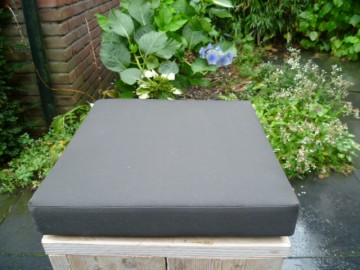 Steigerhout20krukje20met20kussen201