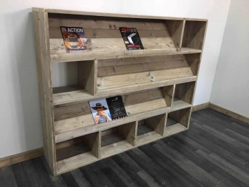 Steigerhouten boekenkast vakken1 voorbeeld