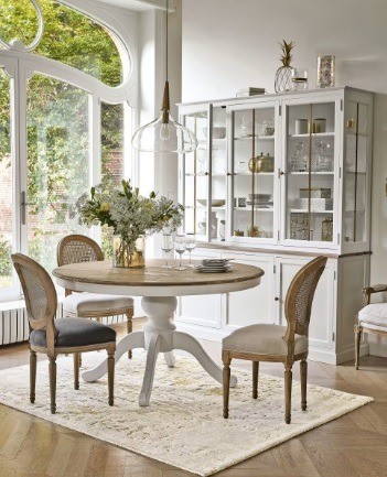 Tafel rond wit sfeer