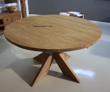 Teakhout ronde tafel met kuispoot n