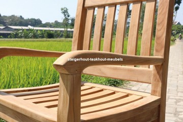 Teakhout stoel beaufort dichtbij n