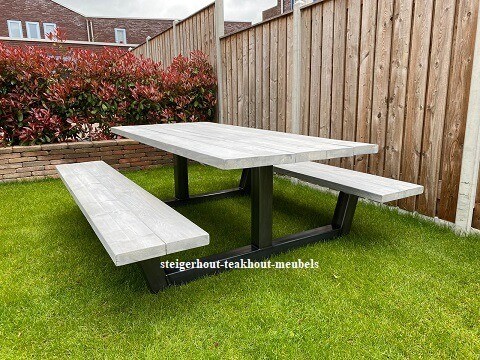 Steigerhout picknicktafel metaal - steigerhout-teakhout-meubels